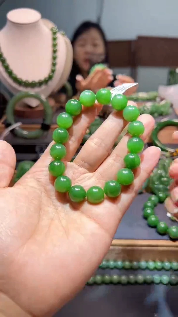 手串未镶嵌和田玉（碧玉）1