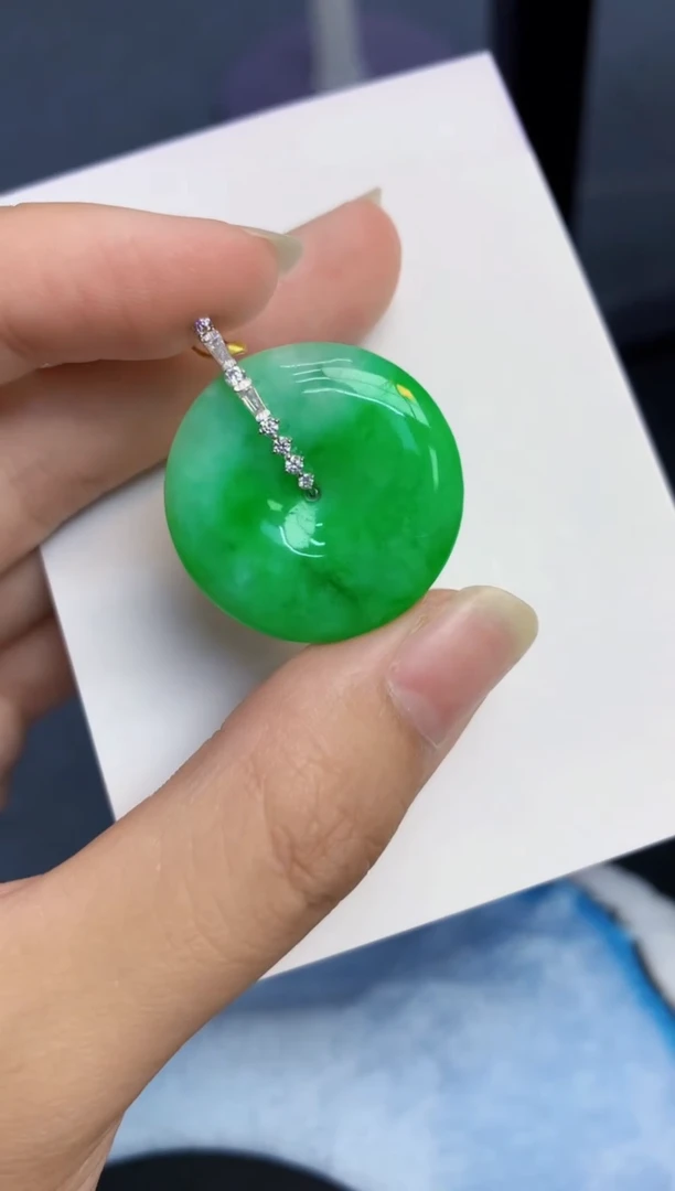 颈饰18K金镶嵌翡翠天然缅甸A货翡翠