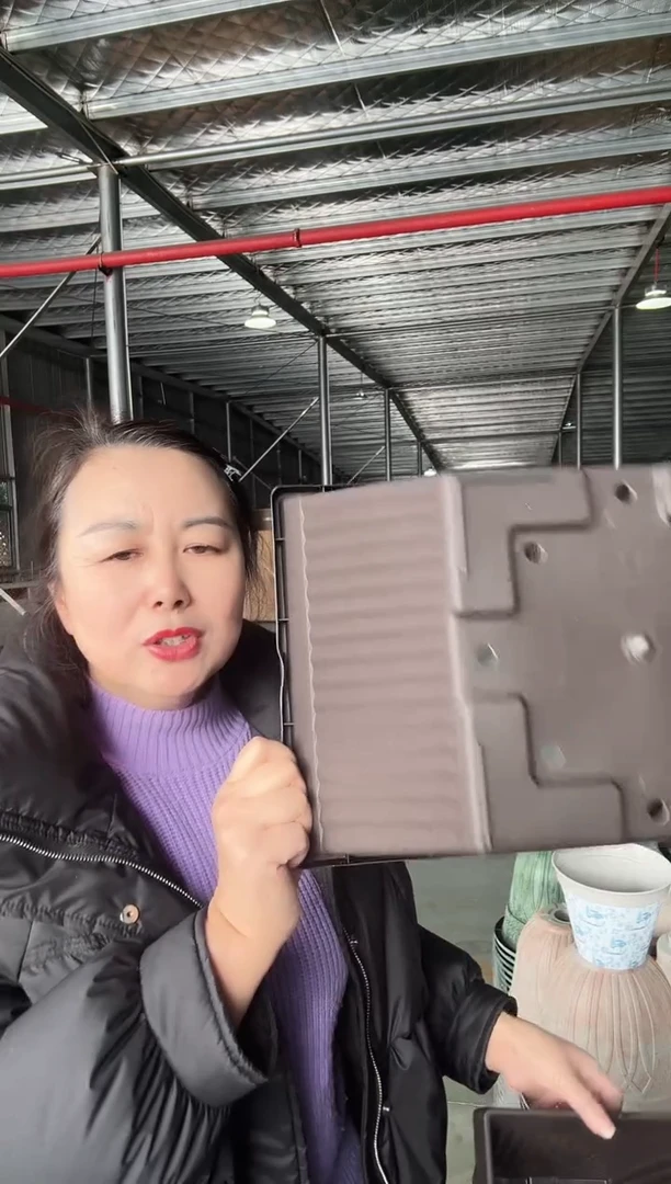 【闪购商品】塑料瑕疵款竖条纹25厘米方盆咖啡色9只装