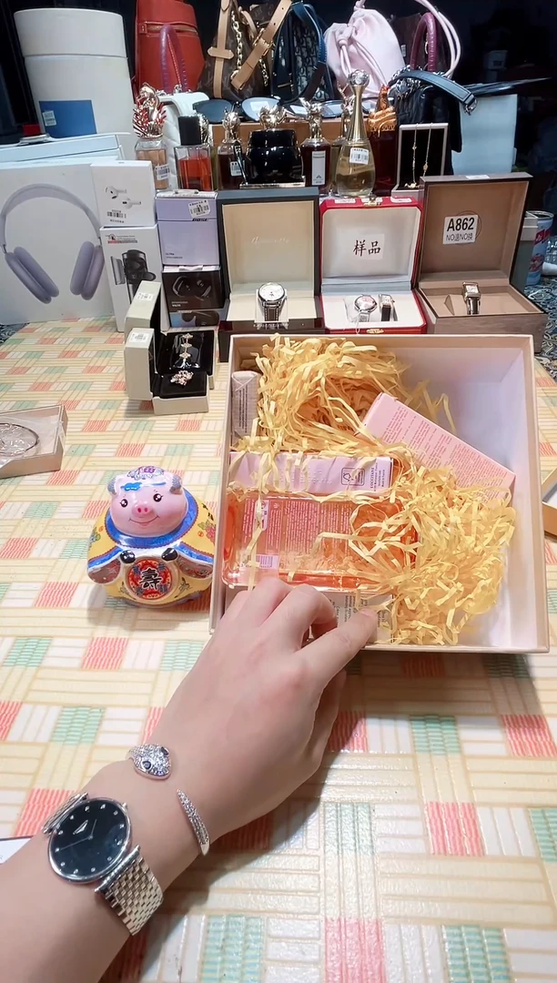 瓷片瓷器 库房到期 全部地板价@@1