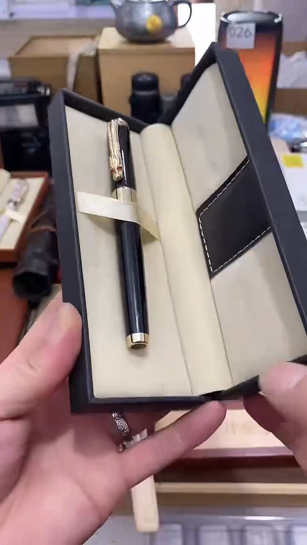 瓷片闪购商品 如图所示