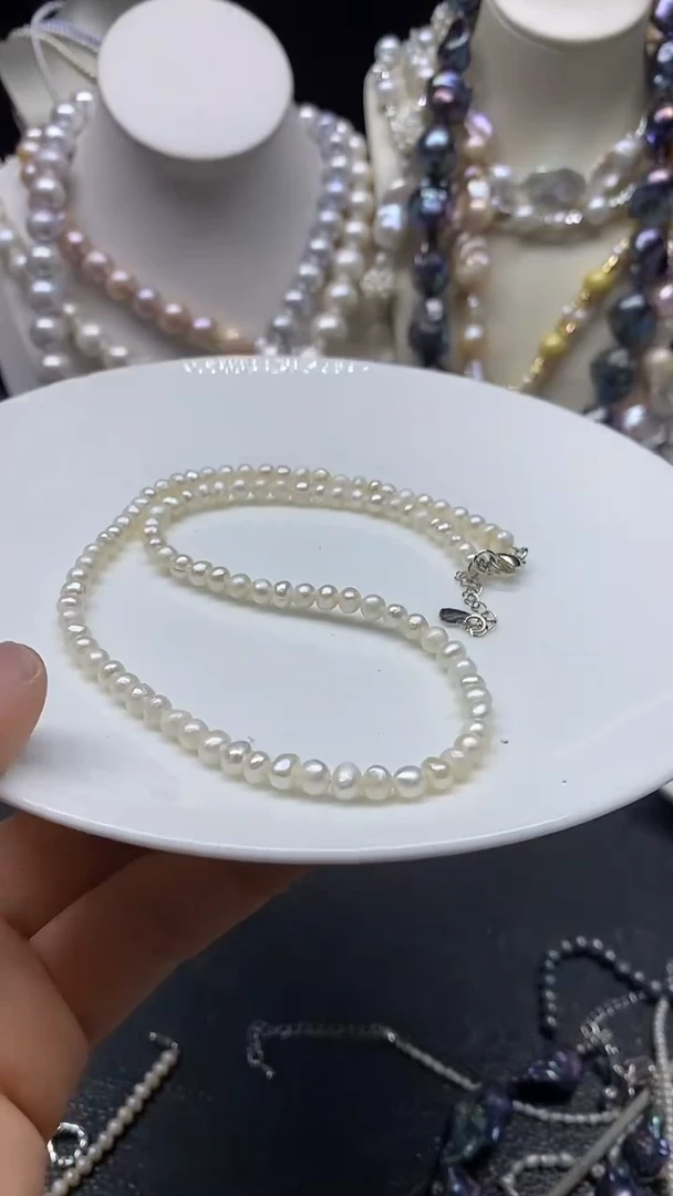 颈饰未镶嵌淡水珍珠多人