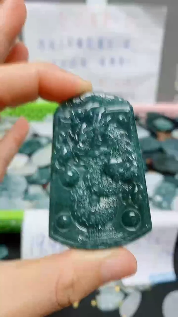 【闪购商品】翡翠颈饰未镶嵌天然翡翠A货