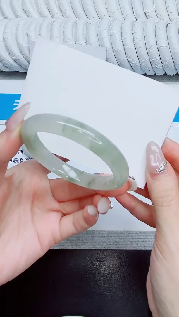未镶嵌手镯石英质玉23/52.3