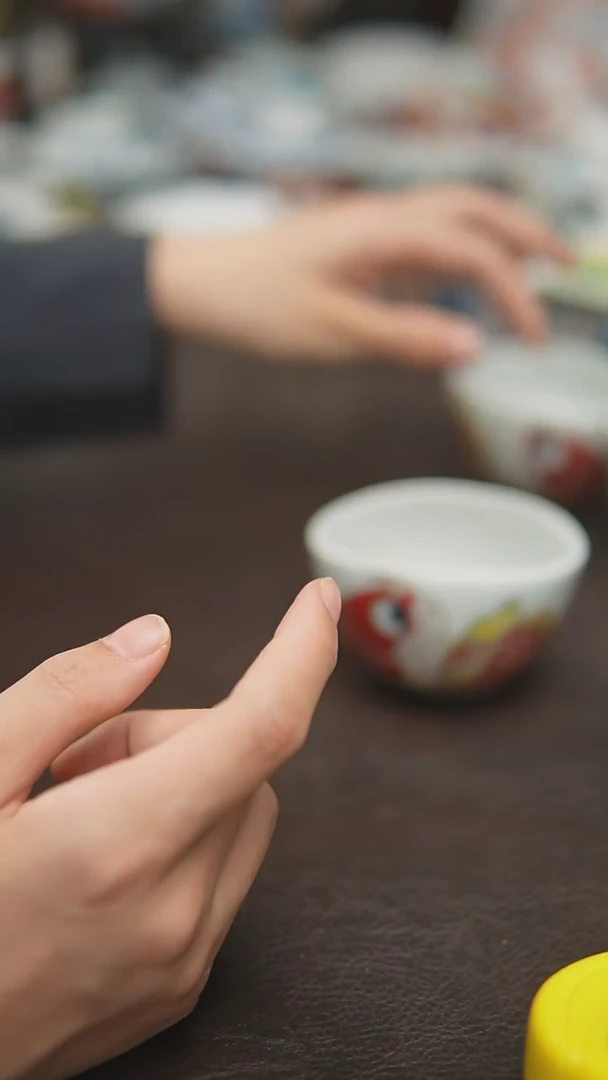 昨明（ 福利价）手绘柴窑元宝杯进宝