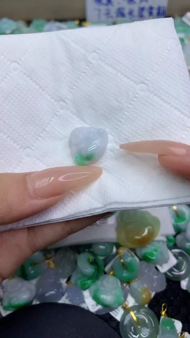 翡翠未镶嵌颈饰11111111
