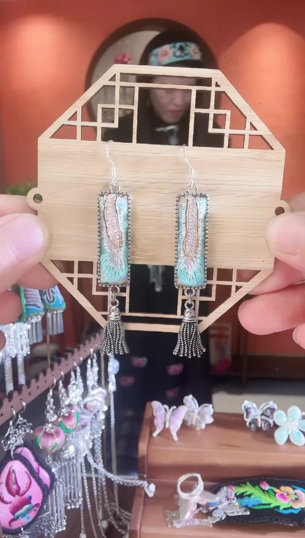 非遗苗绣手工刺绣15