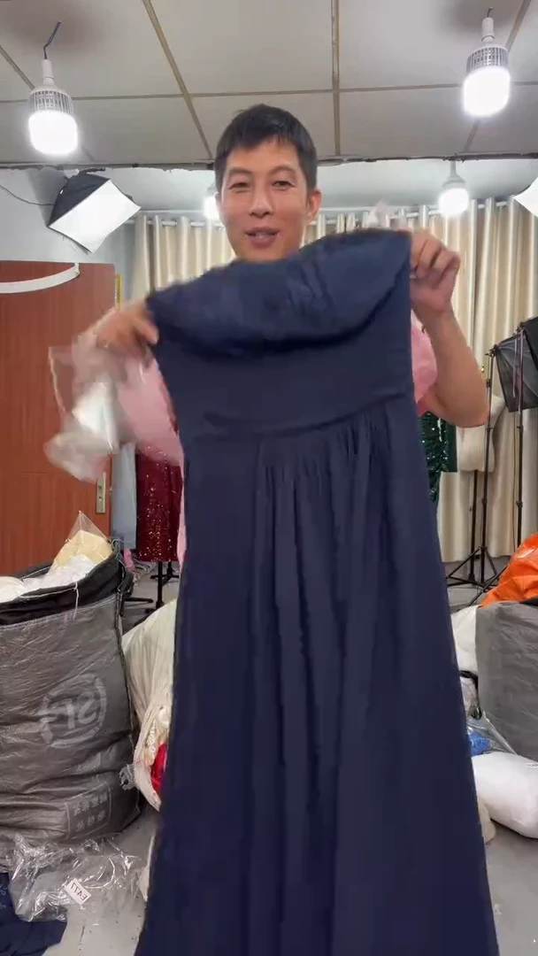二蛋礼服=现在都是瑕疵款