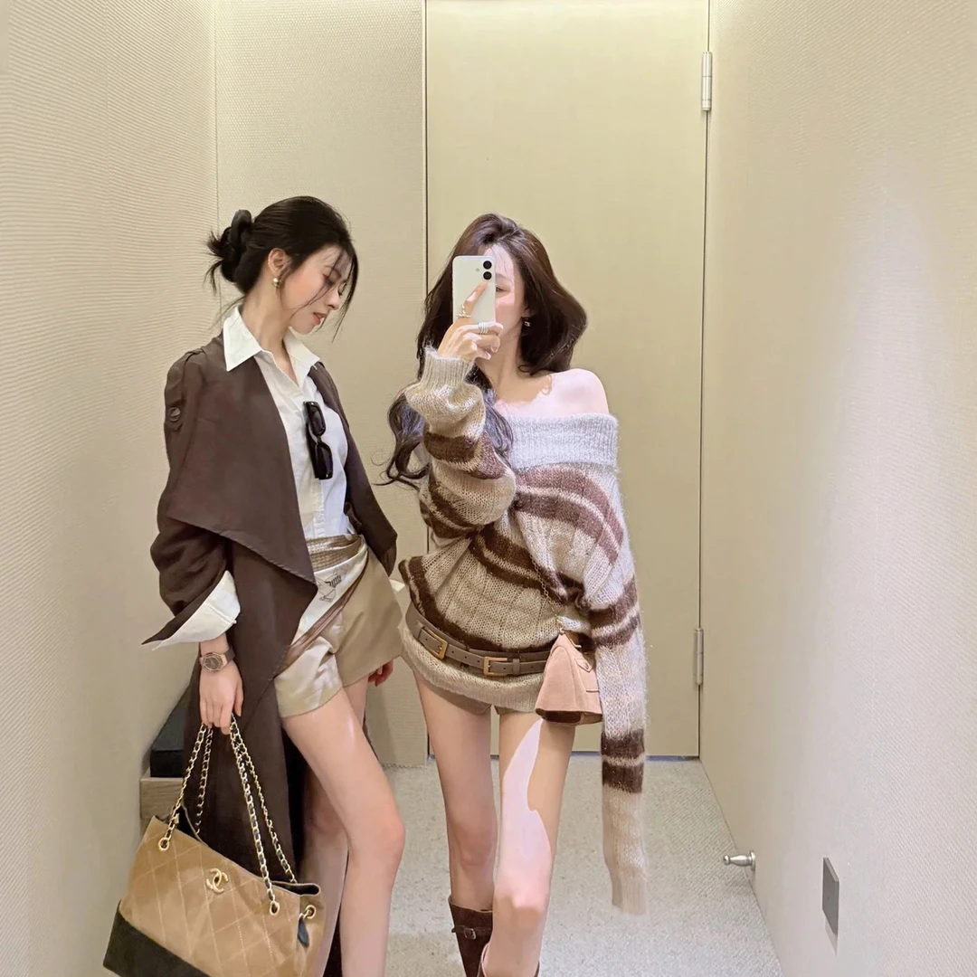 一字肩翻领毛衣条纹针织衫女秋季宽松显瘦慵懒穿搭修身长袖上衣