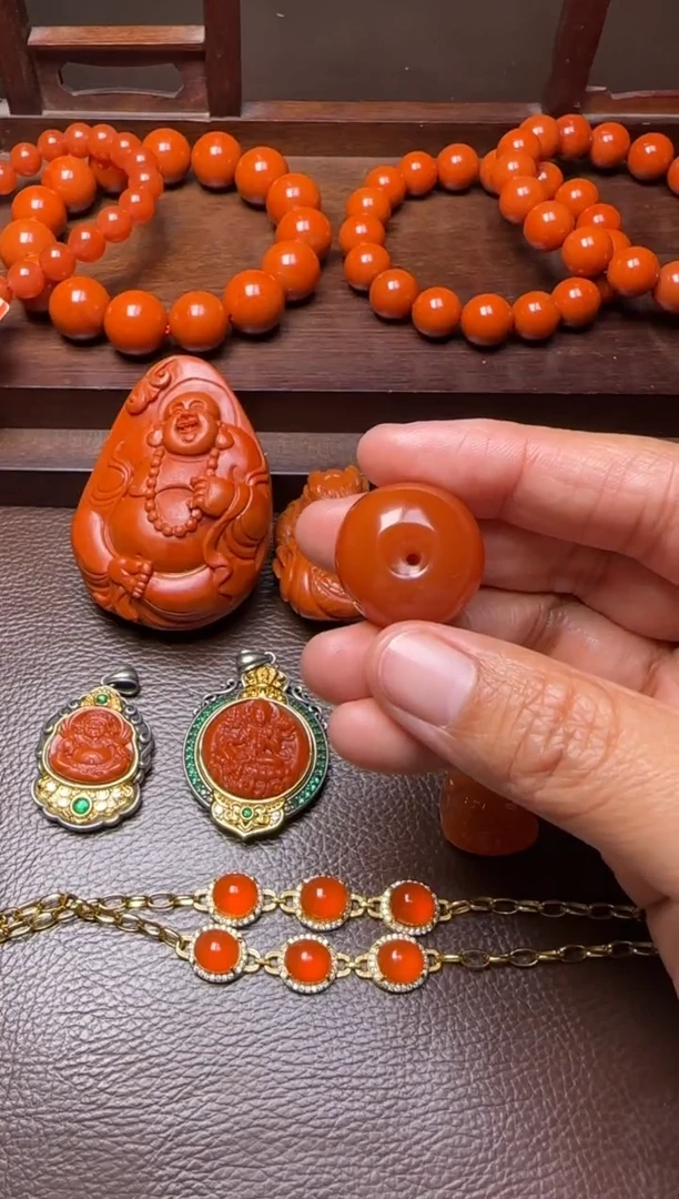 未镶嵌颈饰玛瑙/玉髓挂件