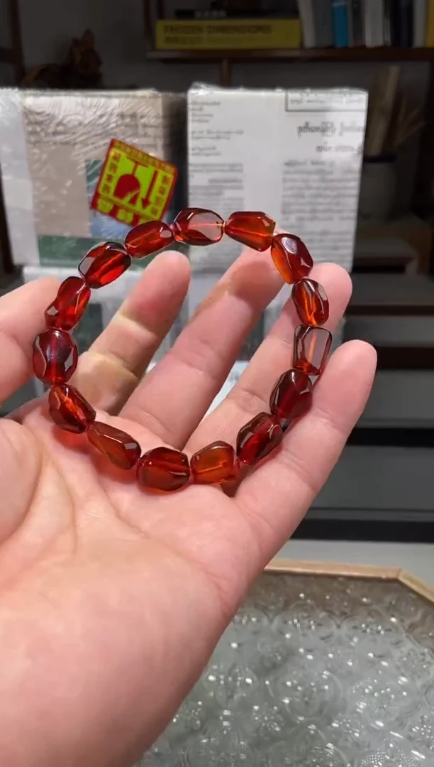 琥珀颈饰未镶嵌血珀随形手串