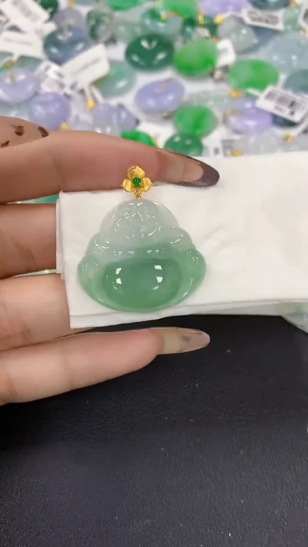 颈饰18K金镶嵌翡翠a货假一赔三支持复检百元上9元证书费自理