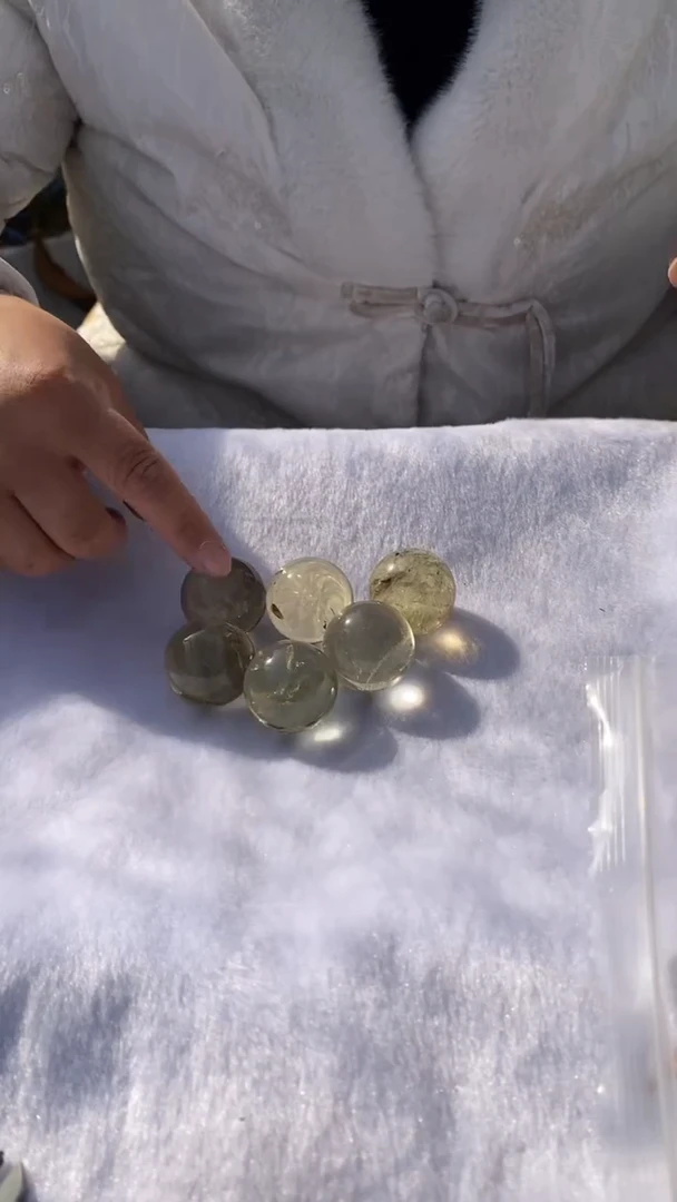 【闪购商品】黄晶球未镶嵌黄水晶球D14多样性发其一