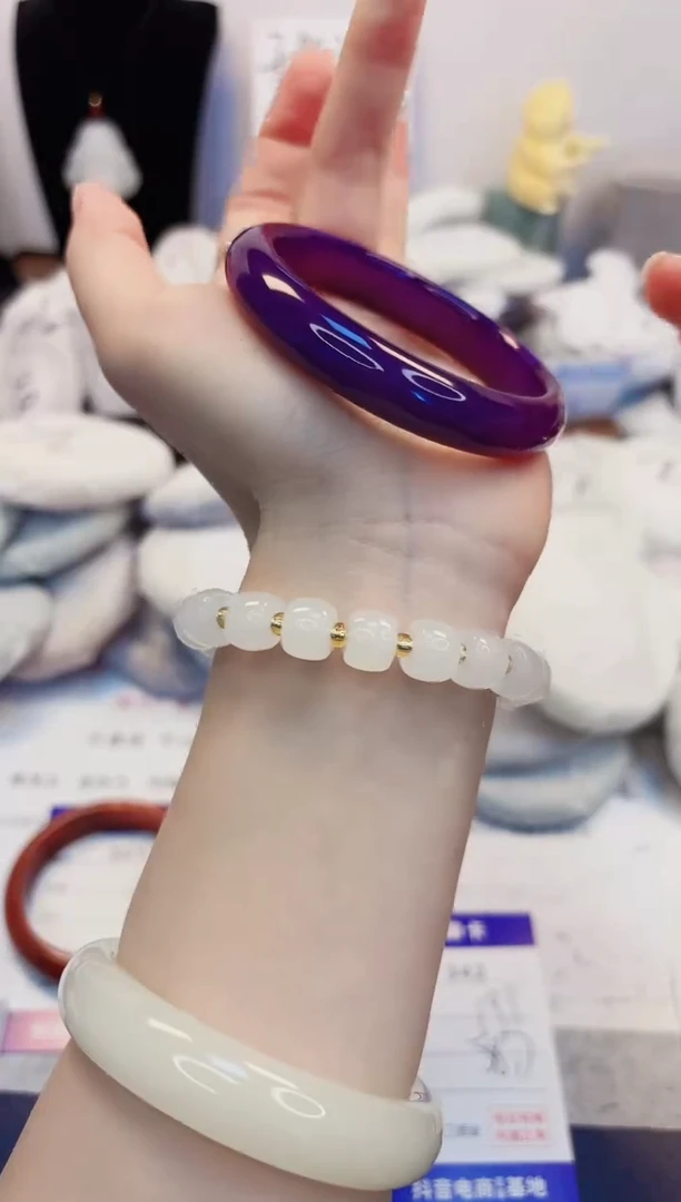 【闪购商品】石英质玉手镯未镶嵌342-玛瑙-圈口58