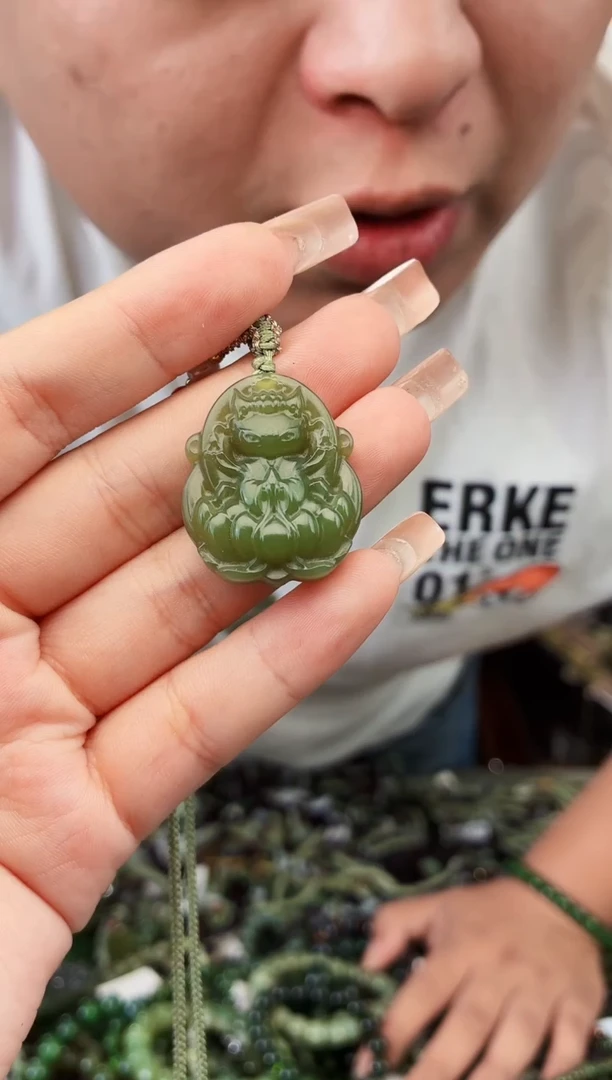 和田玉未镶嵌颈饰拍一发一