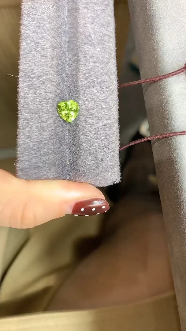 未镶嵌橄榄石笔搁4裸石多样性发一颗