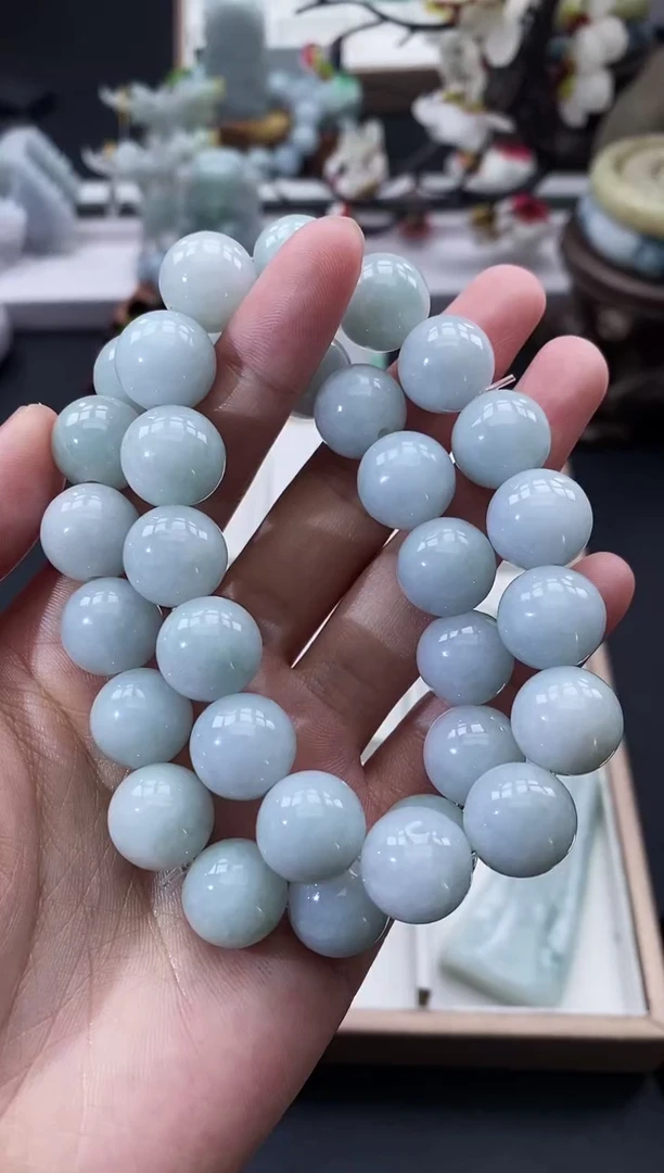 翡翠未镶嵌颈饰天然缅甸A货翡翠随机发一件