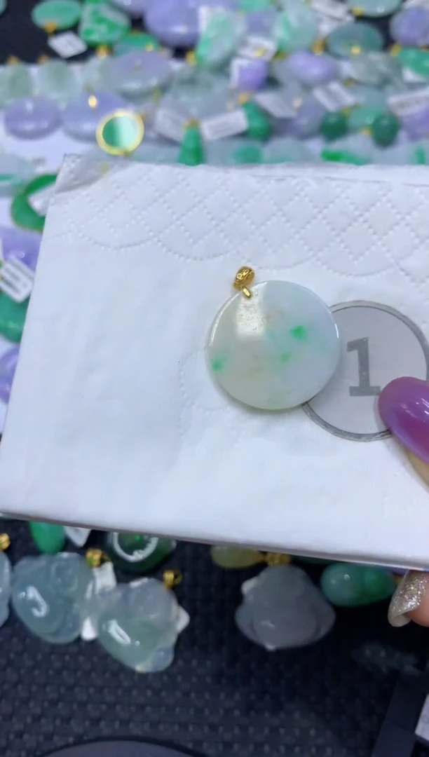 颈饰未镶嵌翡翠天然缅甸翡翠A货