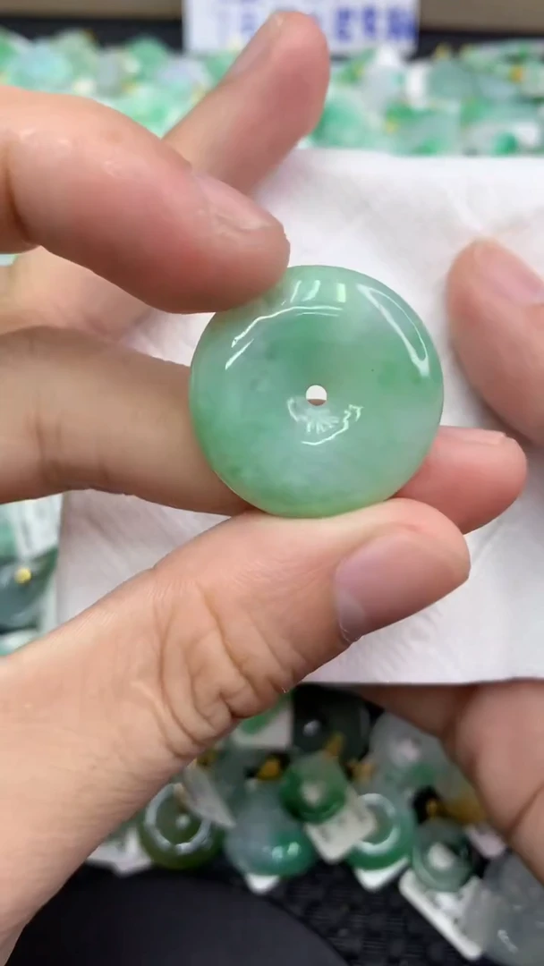 翡翠未镶嵌颈饰11111111