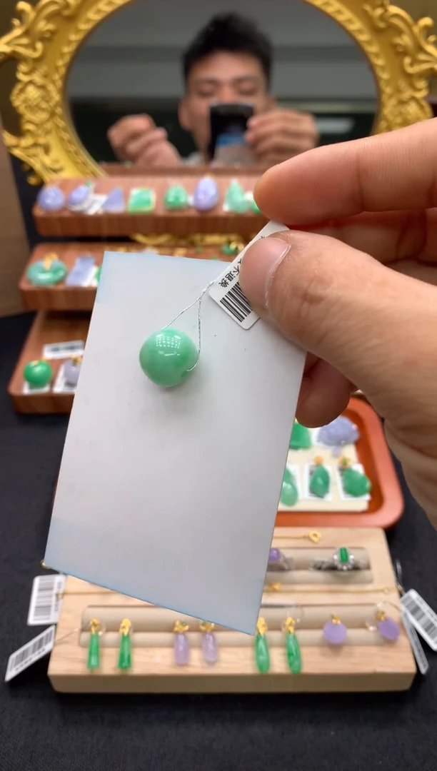 吊坠(不含链)未镶嵌翡翠路路通