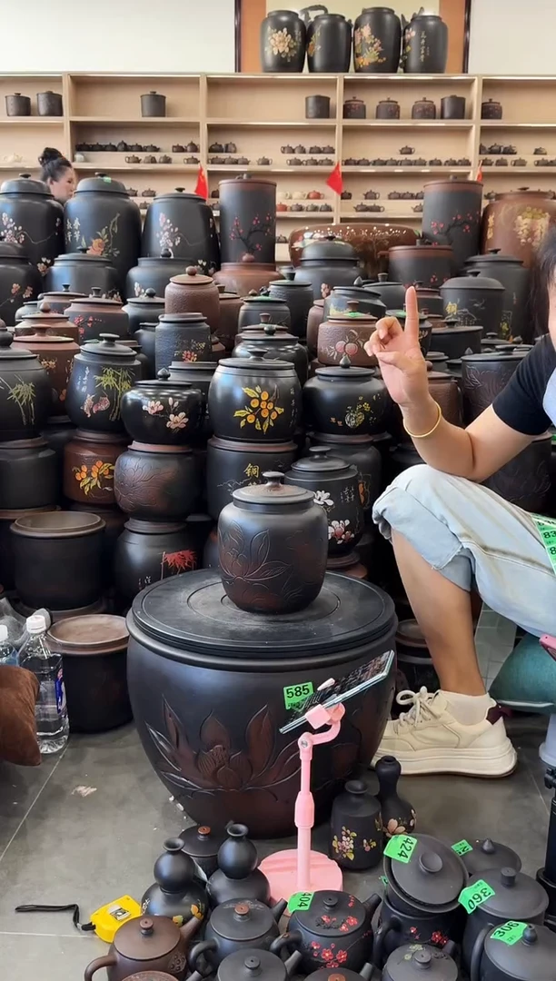 罐瑕疵茶叶罐   冬瓜荷花  821
