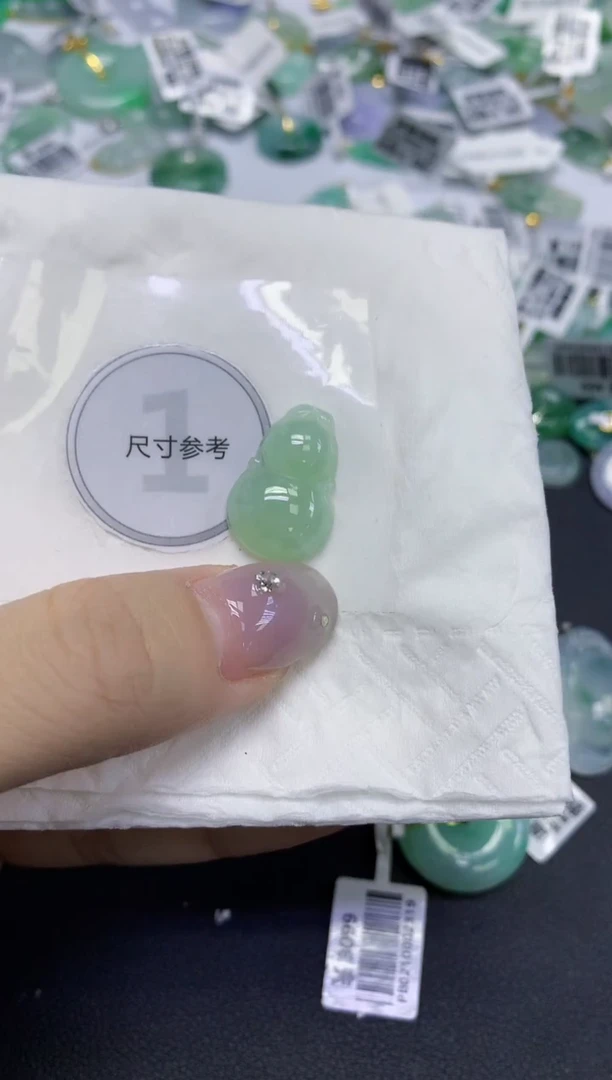 颈饰未镶嵌翡翠天然缅甸翡翠A货百元以上9元证书费自理