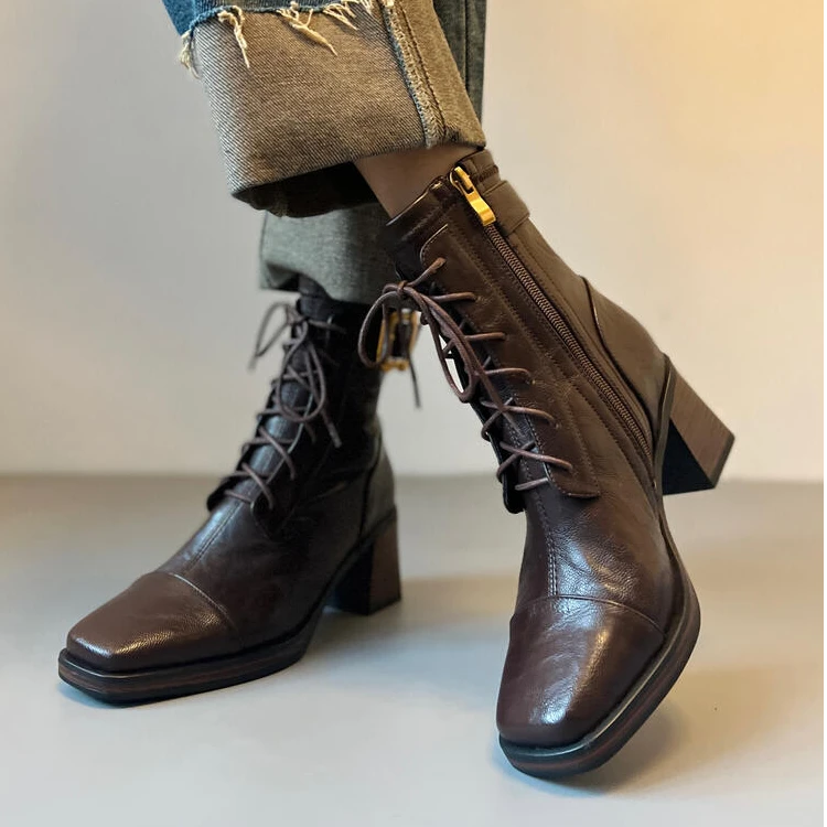2025新款高跟方头气质软皮粗跟马丁靴女系带英伦风复古侧拉链短靴
