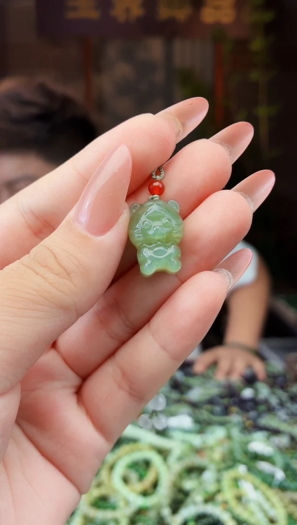 和田玉未镶嵌颈饰拍一发一