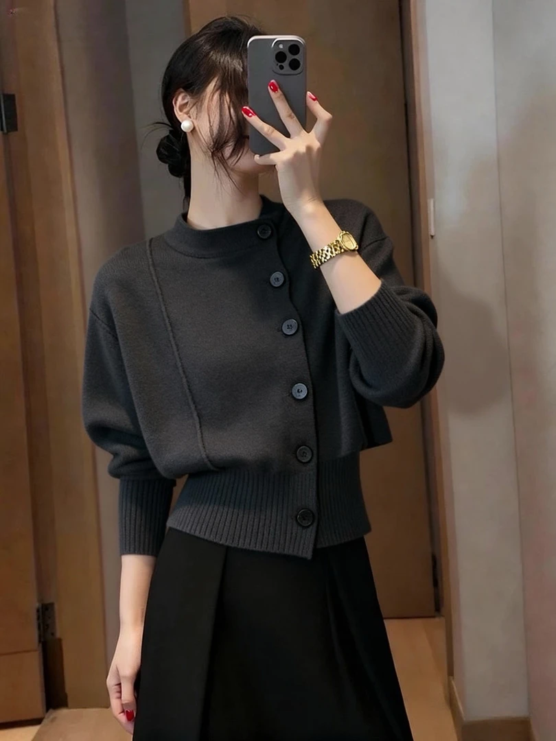 2025冬季新款韩版宽松显瘦黑灰色针织开衫女百搭毛衣短款外套上衣