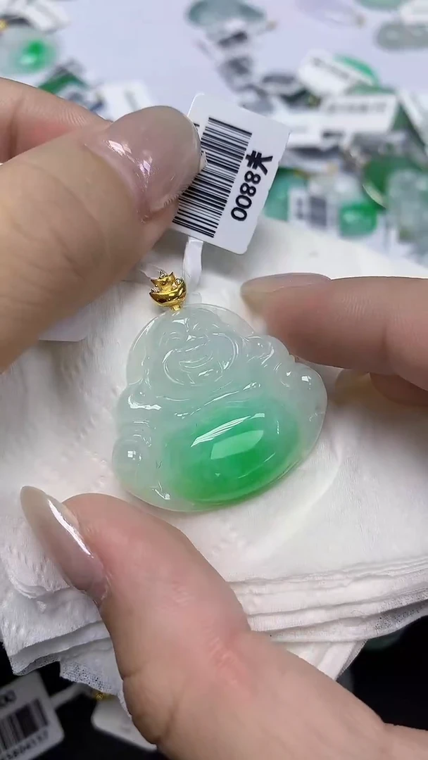 翡翠18K金镶嵌颈饰天然缅甸翡翠A货
