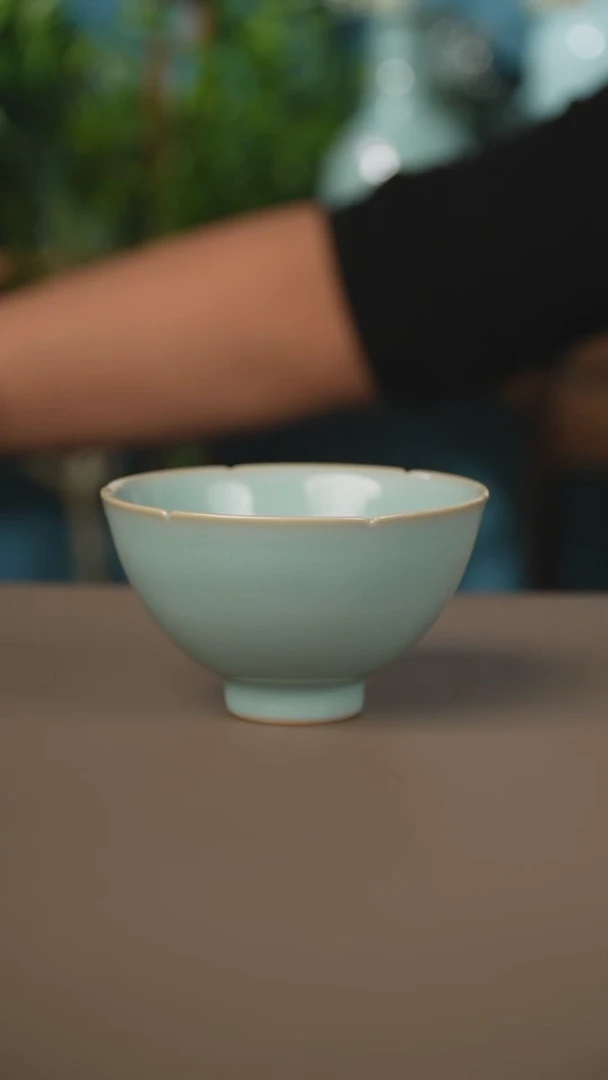 赵老师高足花口杯微暇