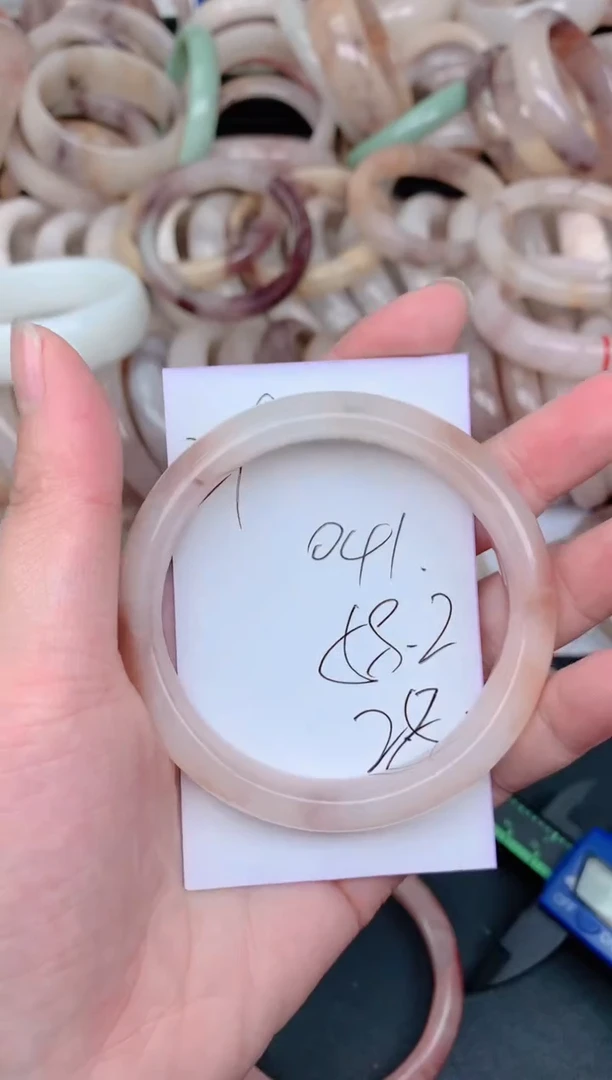 未镶嵌手镯石英质玉041