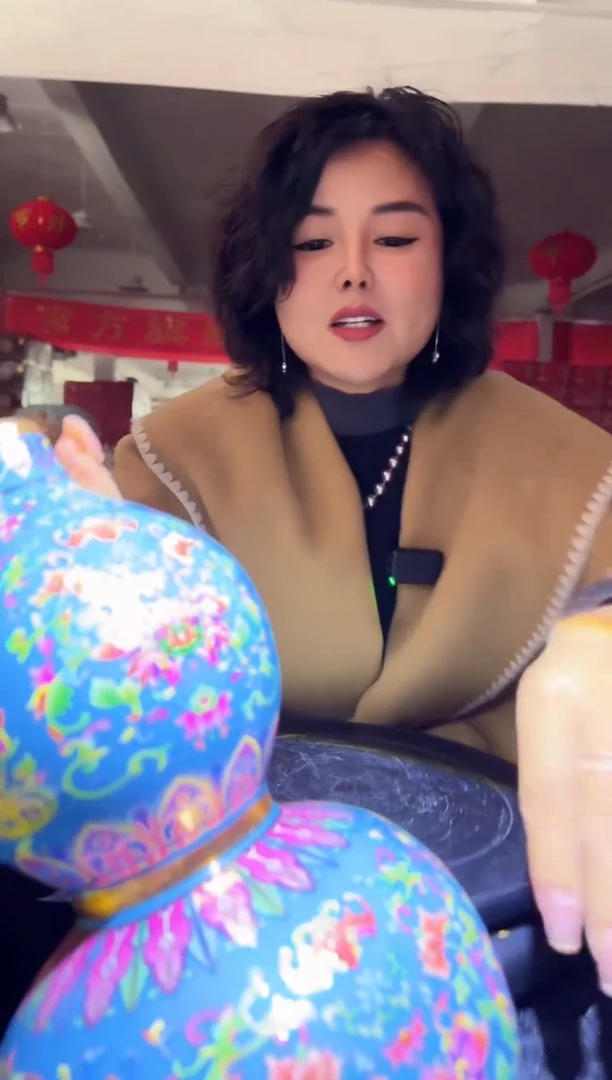 【闪购商品】瓷片珐琅彩百福葫芦瓶