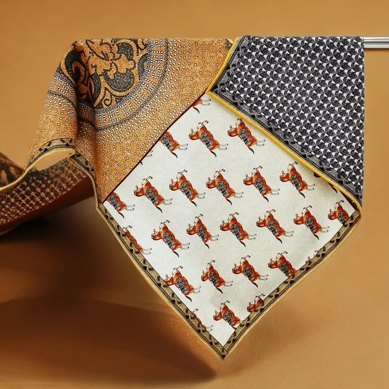 品牌双面丝毛65cm骏马70%绵羊毛30%桑蚕丝冬季保暖围巾护颈方巾女