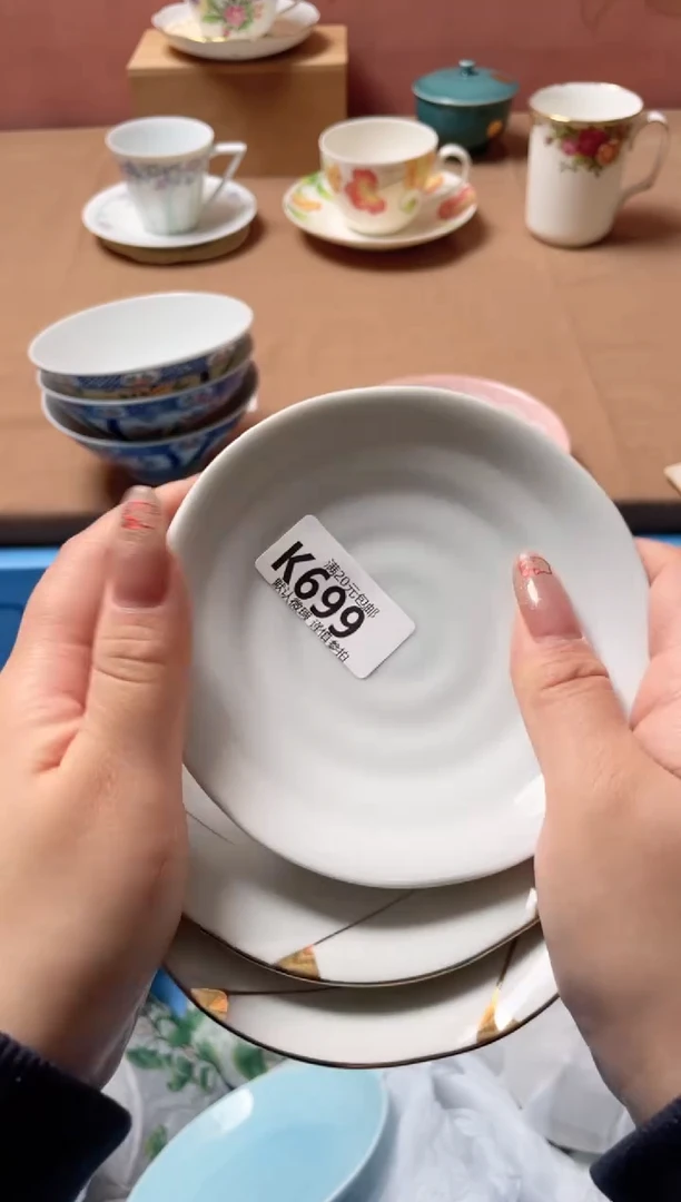 瓷片兔****卜瓷器瓷器K699