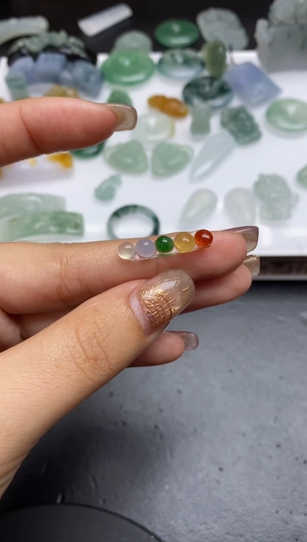 【闪购商品】定制翡翠未镶嵌翡翠毛货~