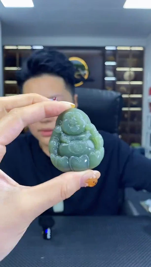 颈饰未镶嵌和田玉佛公
