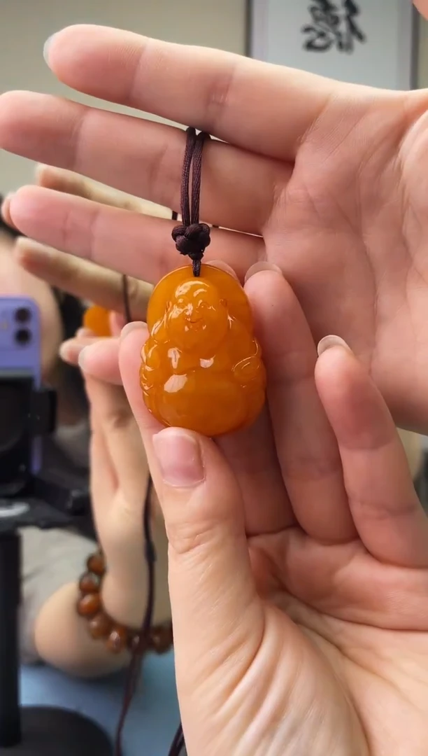 琥珀未镶嵌珠宝奇石T014微瑕假一罚十，多样性发一件