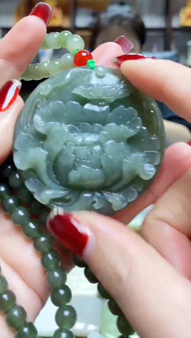 颈饰未镶嵌和田玉