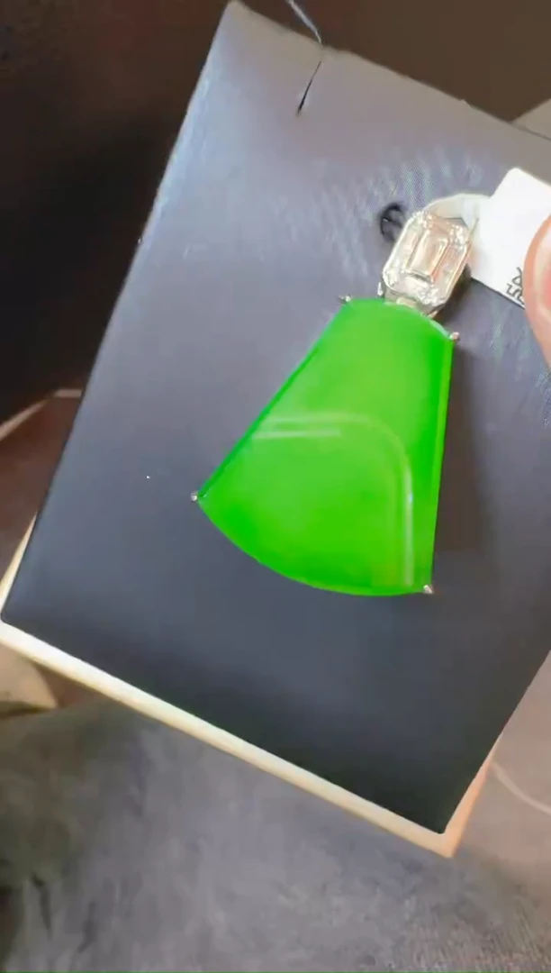 吊坠(赠链)银S925镶嵌翡翠天然A货翡翠