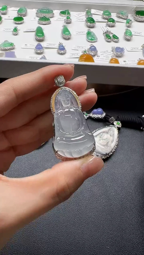 颈饰18K金镶嵌翡翠KLF1115-051