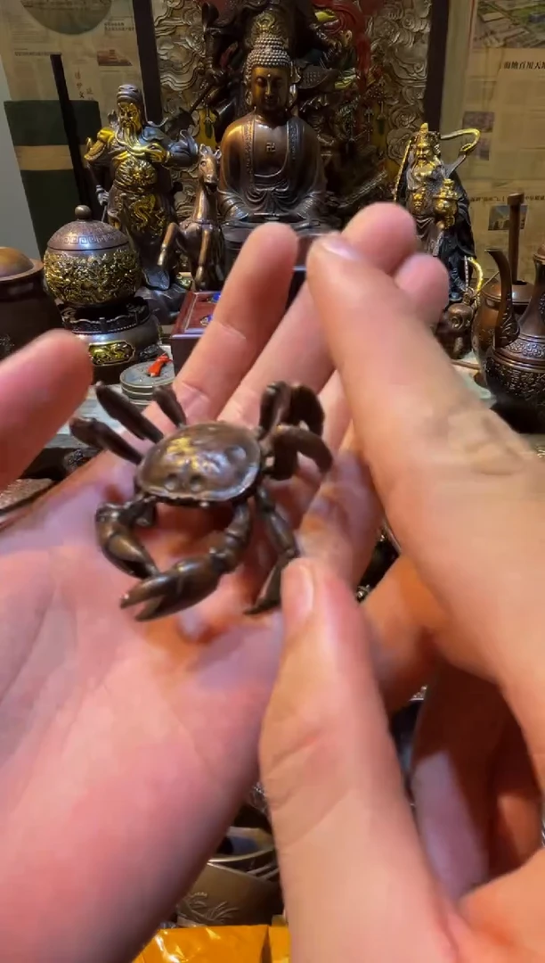 囊肿羞涩且痴迷于铜器