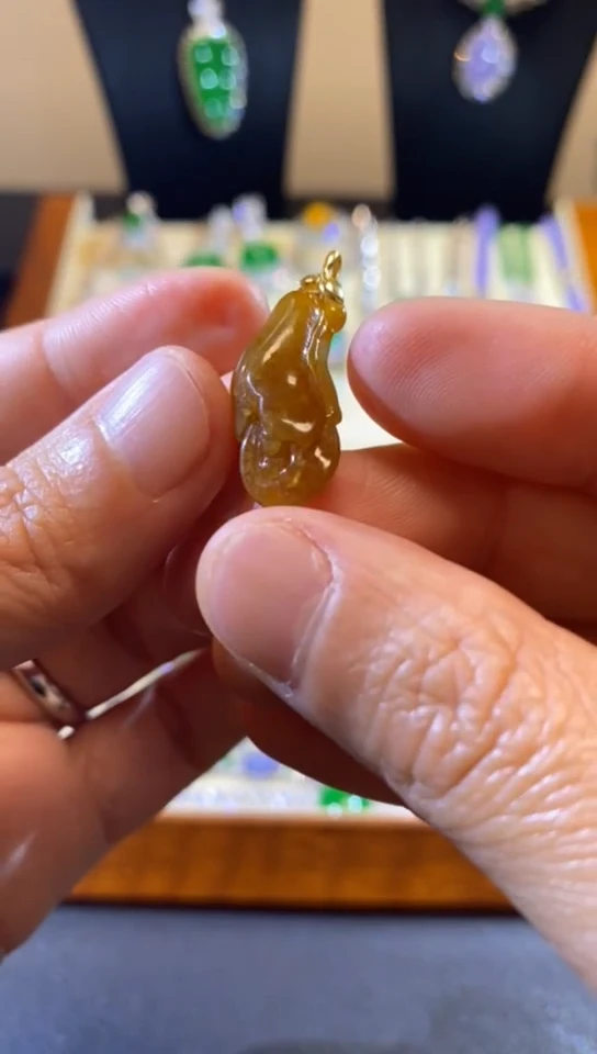 【闪购商品】翡翠吊坠(赠链)18K金镶嵌缅甸天然A货翡翠