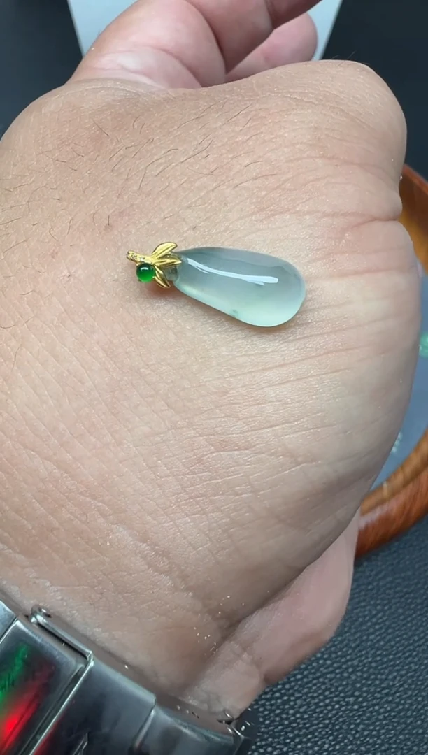 颈饰18K金镶嵌翡翠（17号）纯天然A货缅甸翡翠 福瓜锁骨吊坠魏霞