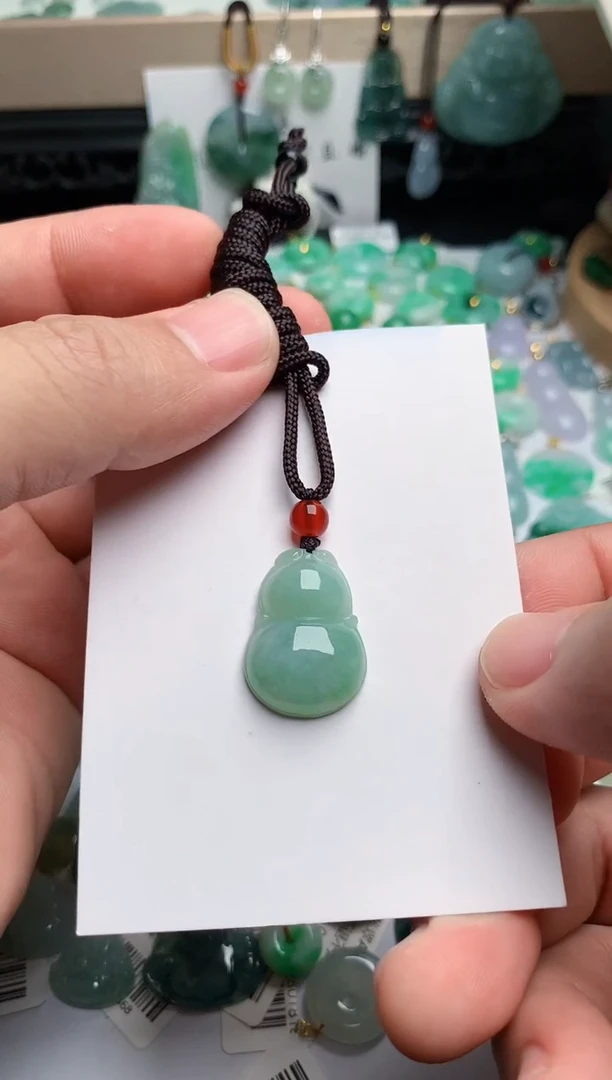 翡翠未镶嵌颈饰3