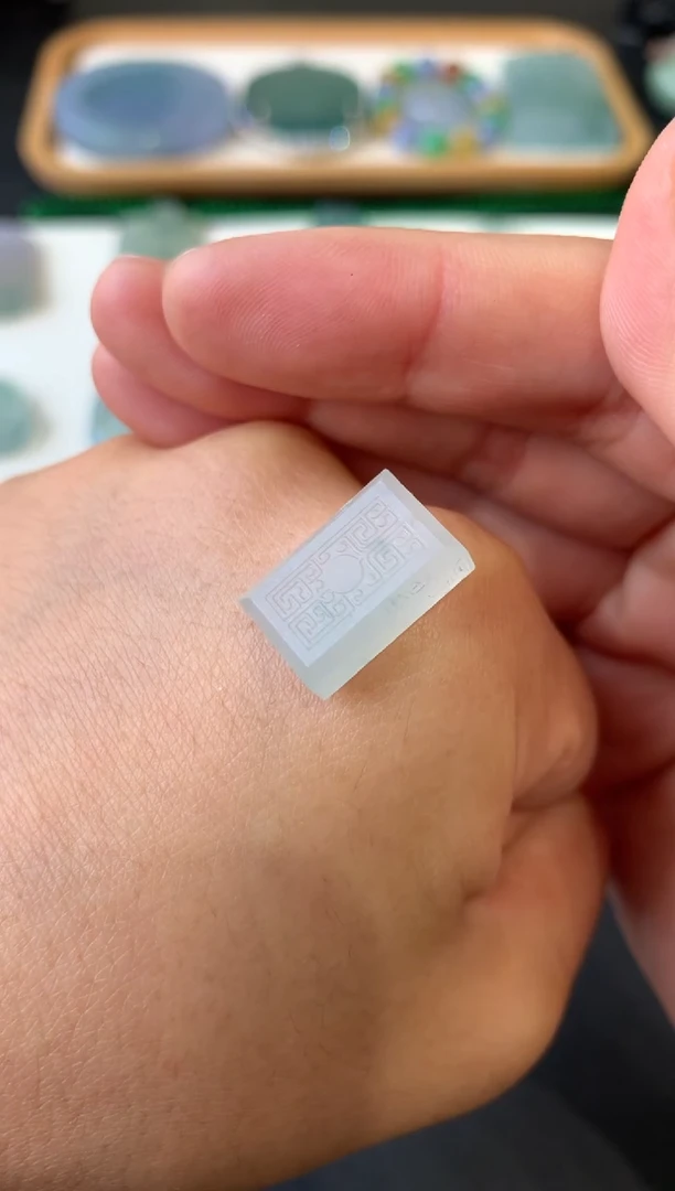 未镶嵌定制翡翠翡翠