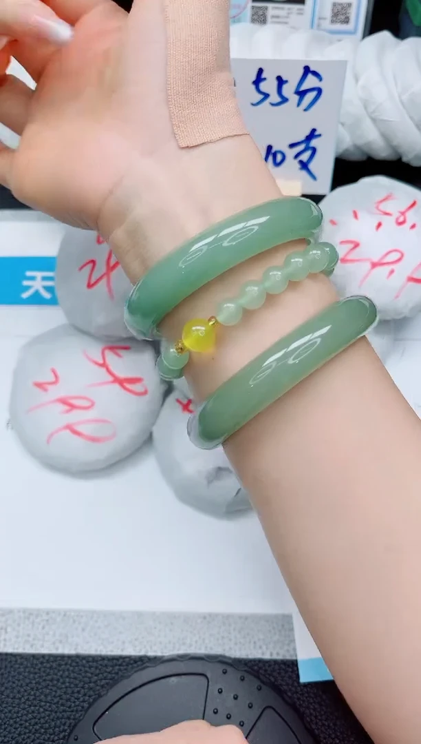 石英质玉手镯未镶嵌72-58.8