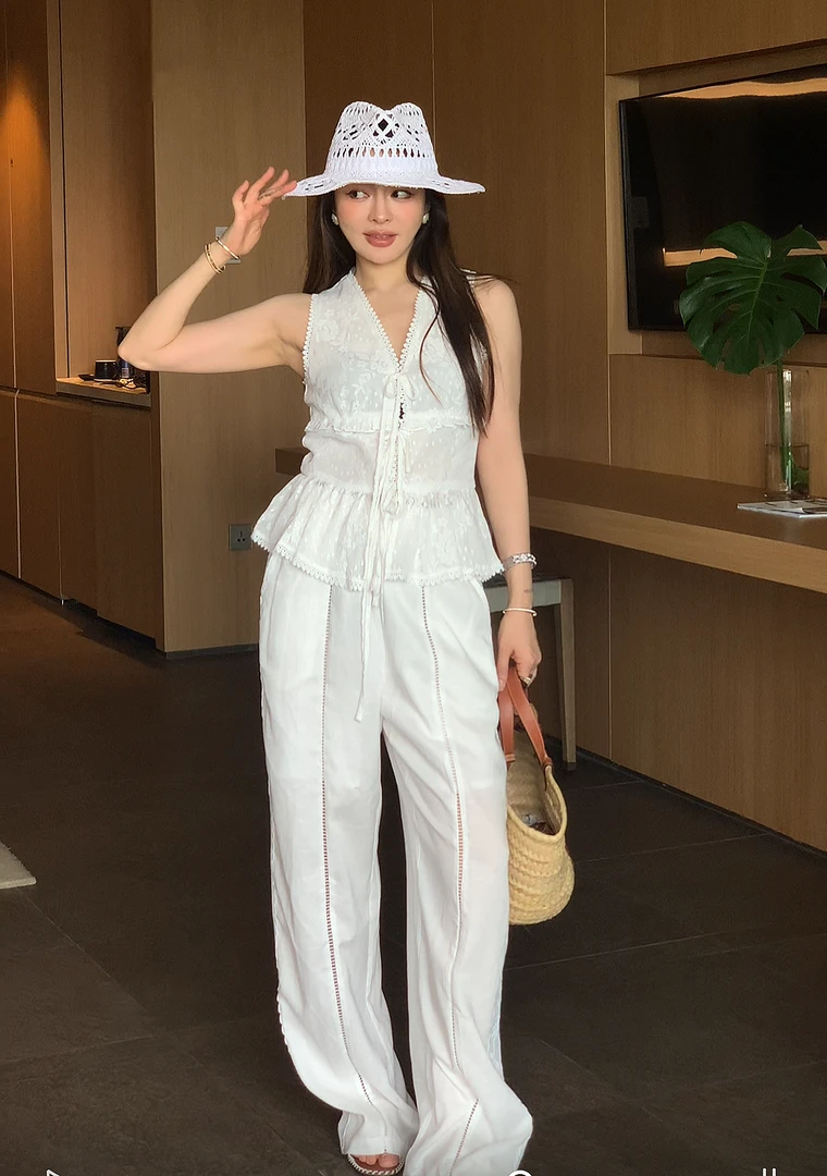 Singularity Me 精美法式蕾丝拼接绑带显瘦百搭开衫马甲 4A 81911