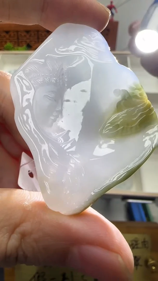 【闪购商品】翡翠挂件未镶嵌国雕谢林工（定制退货扣1000元）