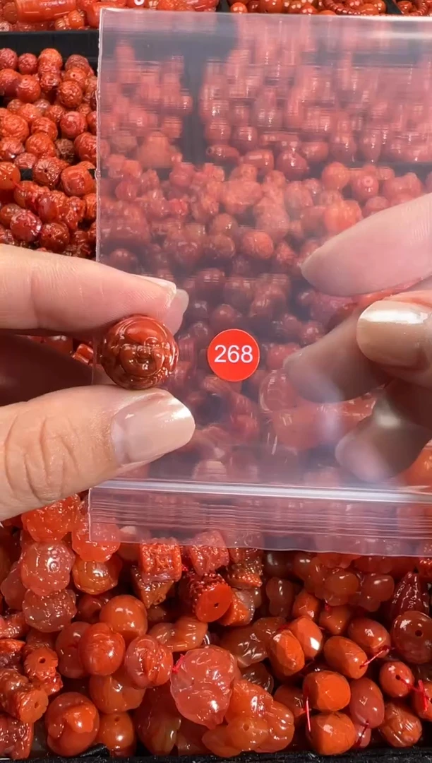 颈饰未镶嵌南红玛瑙1